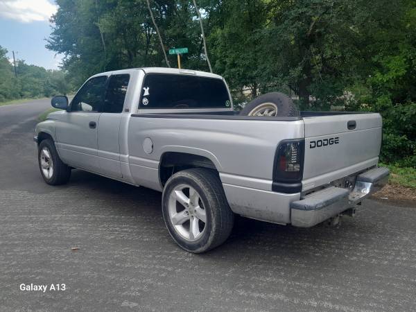 2001 Dodge Ram 1500 - $2,200 (Sur)63621923022723121
