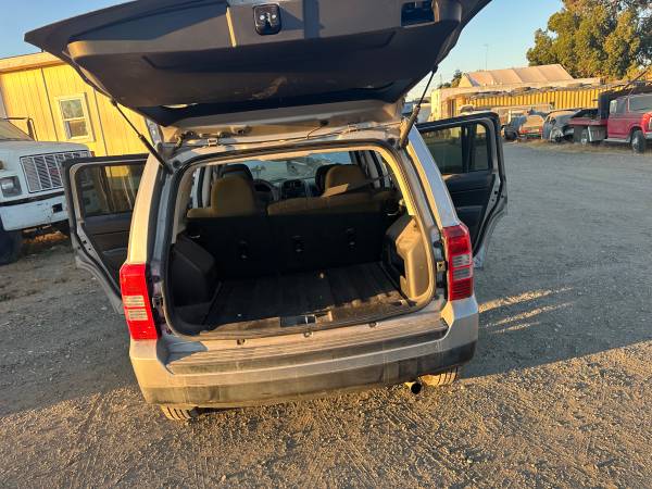 2017 jeep patriot 4 cilindros funciona excelente título limpio registrado - $3,900 (hollister)63624035427203123