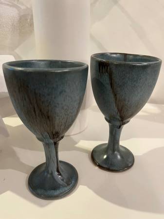 Blue Mountain Pottery pair of wine goblets 70’s BMP 1