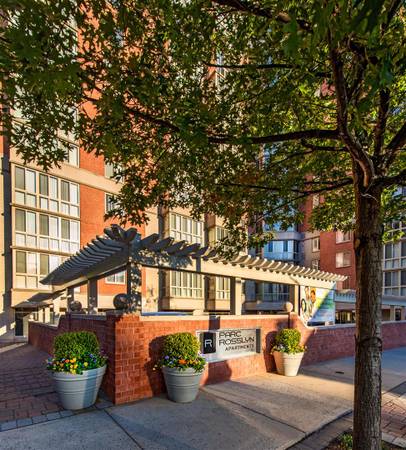 $2,475 / 1br - 683ft2 - 💥 September Deal! 1BR/1BA – $500 OFF First Month + No Admin Fee 💥 (Rosslyn, VA)63822062450947120