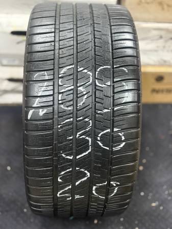285/30/20 USED TIRE MICHELIN GOOD THREADS ONLY ONE TIRE 1