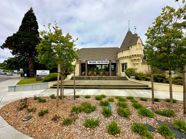 500 Sir Francis Drake Boulevard the iconic Greenbrae Castle 1