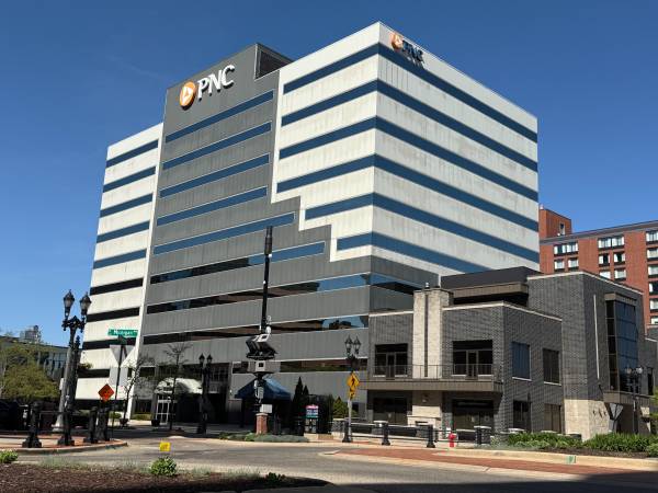 $148 Bring your company to Lansing (with a Dedicated desk)64196984975489121