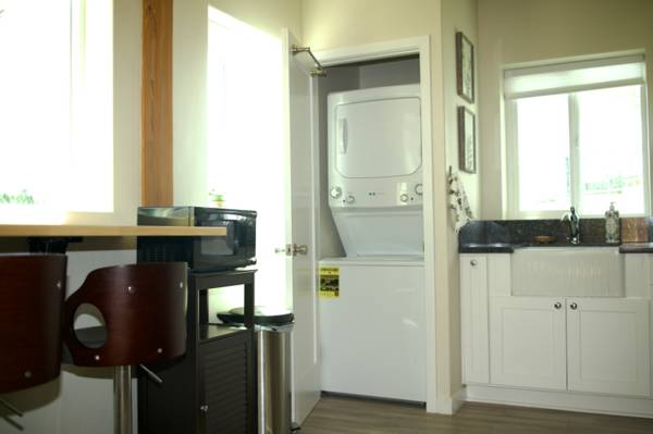 $3000.00 / 1br - 4 Palms Get a way63878361978497123