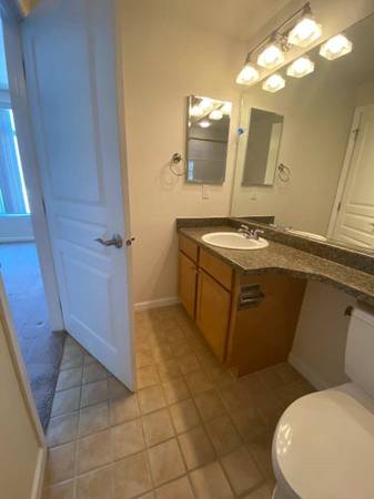$1,695 / 425ft2 - Great 425 sq ft Studio Apartment! Washer/dryer & queen bed included (Anchorage - Downtown)64014170131970120