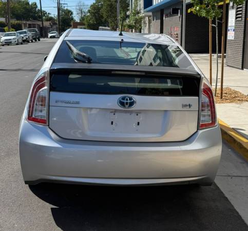 TOYOTA PRIUS SILVER 2014 🚘 CLEAN TITLE - $7,980 (Milpitas)63438934773763123