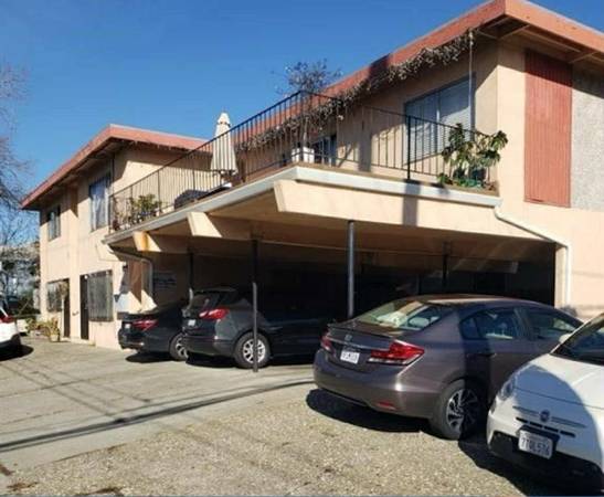 5 Units Apartment building for SALE 1
