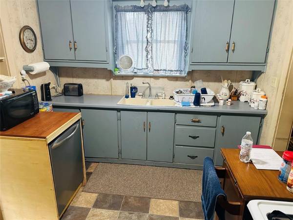 $840.00 / 3br - 1450ft2 - 1204 N BEARD AVE63670484224129124