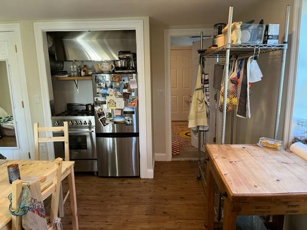 $1,450 / 350ft2 - Spacious & Bright Studio-All Util Incl. (Norwalk)63995824358018123