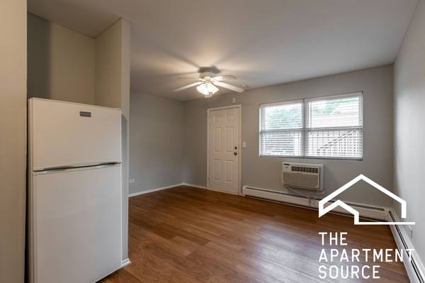 $1,395 / 1br - Charming 1-Bedroom in Uptown! Heat band gas included! Laundry on site (Uptown)64041643983747123