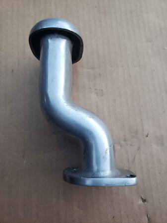 Ford FE intake manifold breather 1