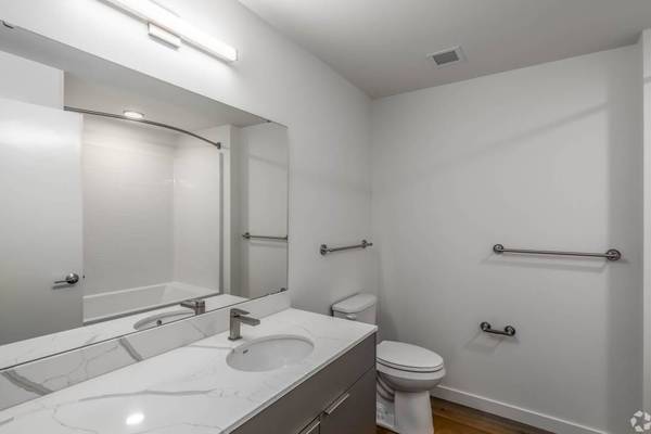 $2,099 / 1br - 650ft2 - NEW NEW !! 1 Bed, In Shoreline, Fully Equipped Fitness Center63688462196993120
