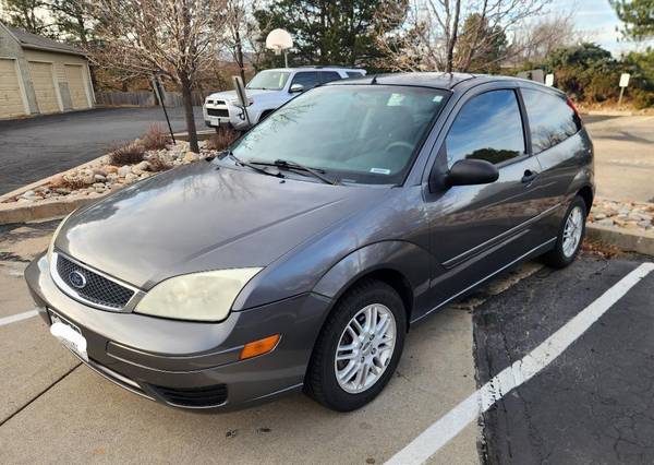 2007 Ford Focus SE – 5-Speed Hatchback – Runs Great! 1