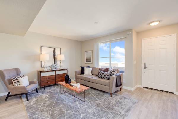 $2,149 / 1br - 674ft2 - Cozy 1BR Apt Available Now – Tour Today (18005 W. Anne's Circle, Los Angeles, CA)63912983782914124