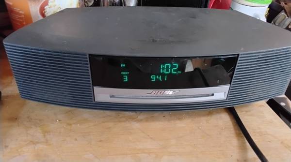 bose wave radio awrcc1 Bluetooth adaptable, 2 remotes 1