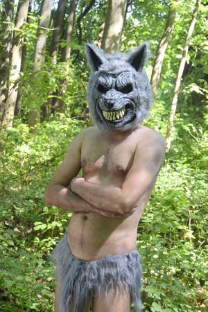 Seeking a Photographer/Amateur for Halloween Costume Pictures 1