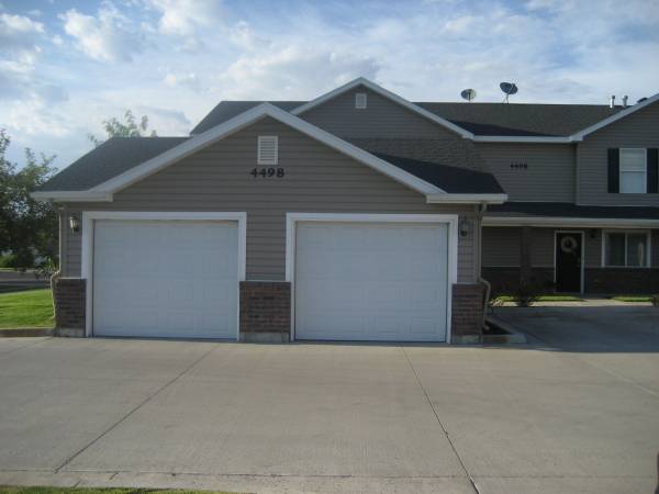 $1,325 / 3br - 1271ft2 - Very Clean, Non-Smoking, Pet-Free Townhouse in Chubbuck for Rent! (Chubbuck)63952518272643120