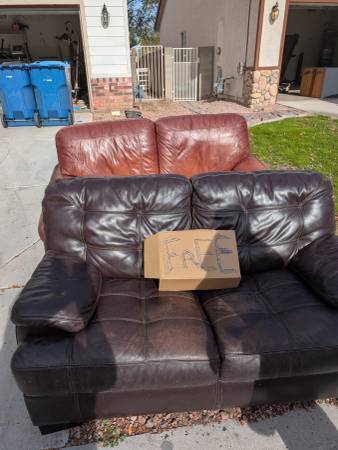 Free couches 1