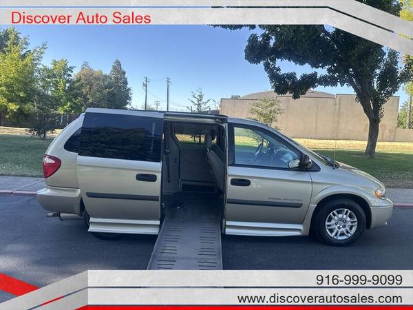 2006 Dodge Grand Caravan SE  HANDICAP WHEELCHAIR ACCESSIBLE VAN - $15,99963477551429251122
