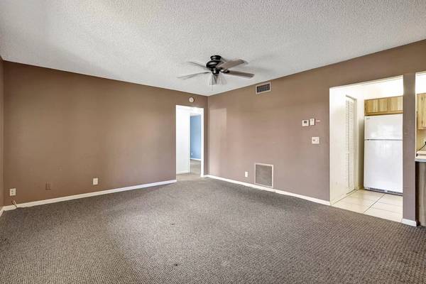 $133.000 / 2 hab - 810 pies² - Vendedor motivado en la comunidad más agradable (Greenacres)63348742256129122