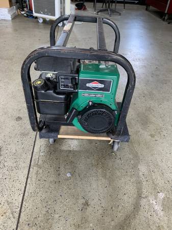2250 Watt Generator 1