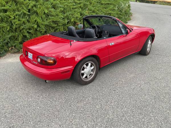 Mazda MX-5 Miata - $9,50063442458125955123