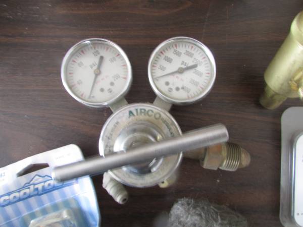 Airco Oxygen regulator model 806 8306 1