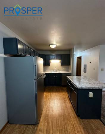 $1,600 / 4br - 4 Bedroom 1211 South Dewey St Unit 6 - Available June 2026 (Eau Claire, WI)63845961255681120