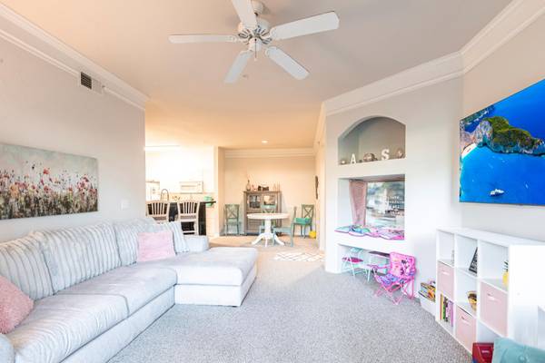 $215,000 / 2br - 1250ft2 - First floor, Palmer Ranch 2/2 Condo with garage at least expensive!! (Sarasota)63791154416129122