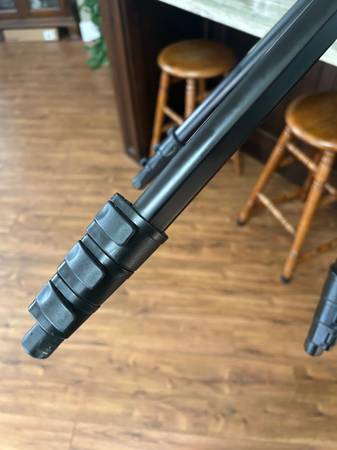 Manfrotto tripod 725b, 19”-64.6” - $4063435861919107122