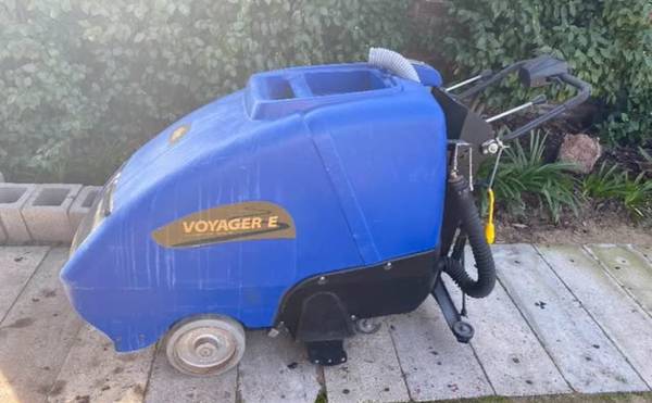 Windsor Voyager E Carpet Extractor. 1