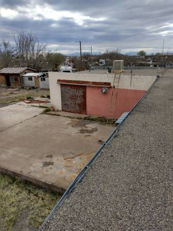 $600 / 4900ft2 - Edificio comercial y casa en casi 2 acres cercados en la ciudad (Alamogordo)63752992913537121