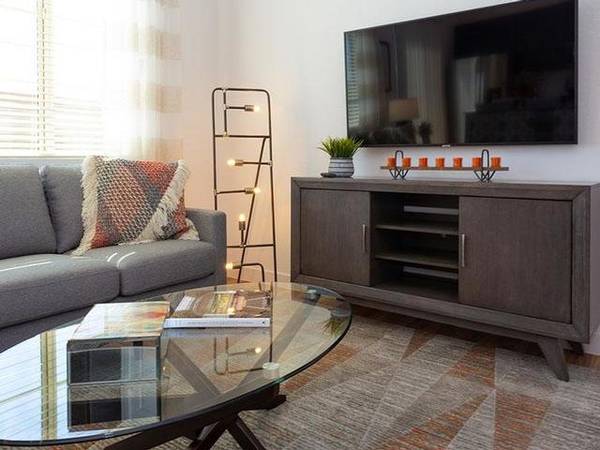 $1,949 / 3br - 1244ft2 - Controlled Access, 24 Hour Fitness Center, Spacious Floorplans64024992681090120