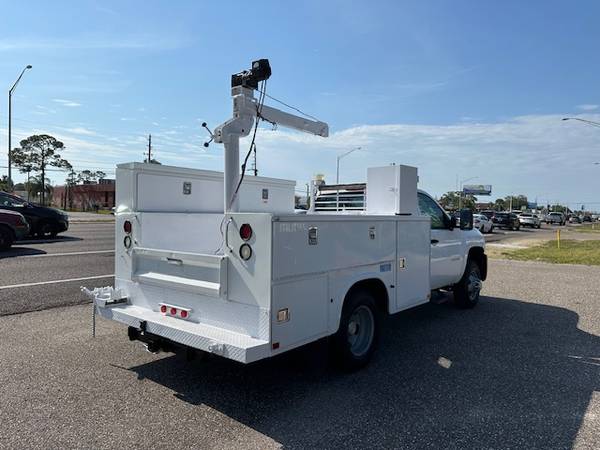 2010 CHEVROLET SILVERADO 3500HD V8 6.0 LITER SERVICE UTILITY TRUCK - $13,900 (40081 US HWY 19 N TARPON SPRINGS, FL 34689)63443805335041123