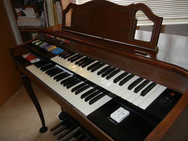 Conn Home Electronic Organ **Needs Attention see end of description 1