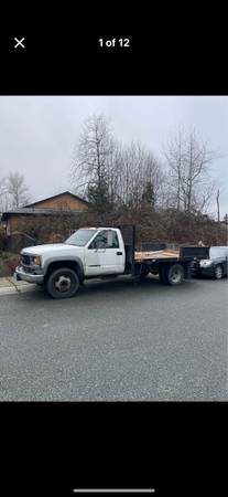 Camioneta Chevy 3500 de 2002 con plataforma plana - $5.850 (Everett)63470763742339121