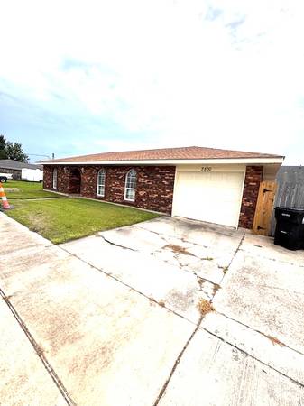 $1,800 / 3br - 1800ft2 - Chalmette home 3 bedrooms, 2 baths. Move in Ready! (Chalmette)63792246116739122