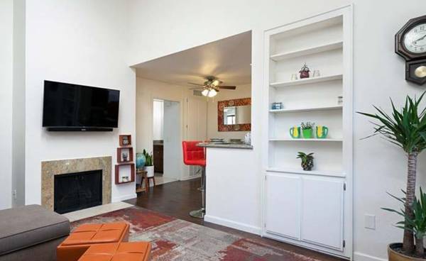 $1,200 / 1br - 580ft2 - ****Stylish One bedroom condo#### (San Diego)63847865720193123