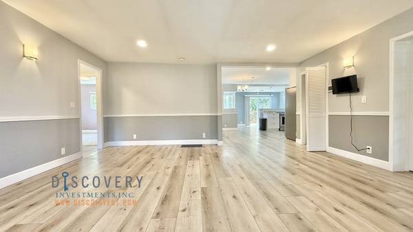 $3,900 / 3br - 1127ft2 - Stylish 3 Bedroom Retreat in the Oakland Hills (oakland hills / mills)63850428289281122