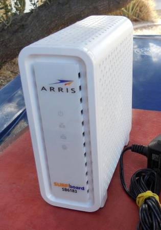 Arris SURFboard Cable Modem DOCSIS 3.0 (400 Mbps) 1