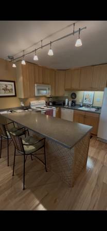 $2,350 / 1br - 643ft2 - Hermoso condominio AMUEBLADO de una habitación... $2,350 por mes (Honokowai, Lahaina)63939665457922124