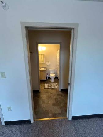 $1,949 / 3br - 1050ft2 - 3 Bed, 2 Bath. Great access to public transportation! We're nearby! (Anchorage)64004784081411124
