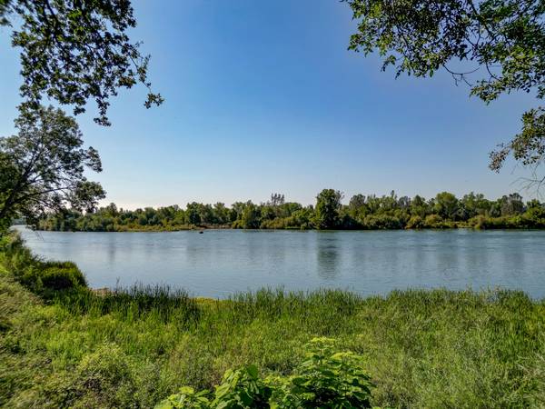 $325,000 Owner Carry Riverfront Property (Redding, CA)63952929050882120