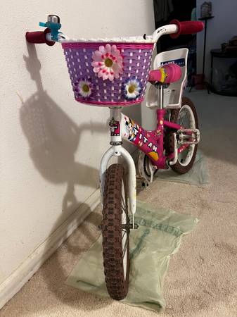 Titan Flor Princesa - Bicicleta para chicas de 16" - $44 (oakland lago merritt / grand)63470434732417121