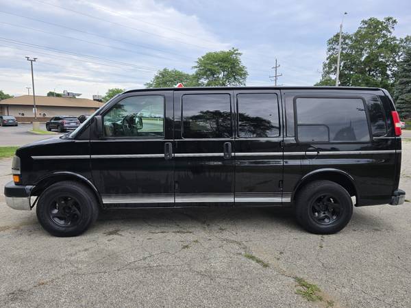 2003 CHEVROLET EXPRESS 1500 - $4,999 (ZION ILLINOIS)63618826070787124
