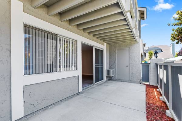 $3,655 / 2br - 971ft2 - Pet-Friendly Apartment Community in Campbell with On-Site Dog Park! (campbell)63833988208641123