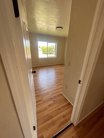 $130,000 / 3br - 1800ft2 - Price reduced for Quick sell! (Tangent)63624787424259123