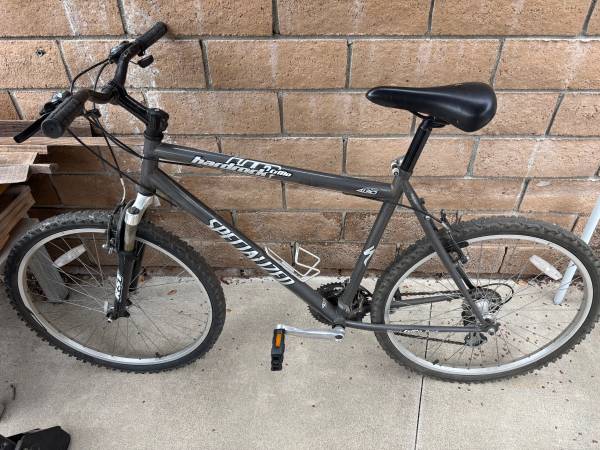 Specialized Mens Mountain Bike--hard rock 4130 1