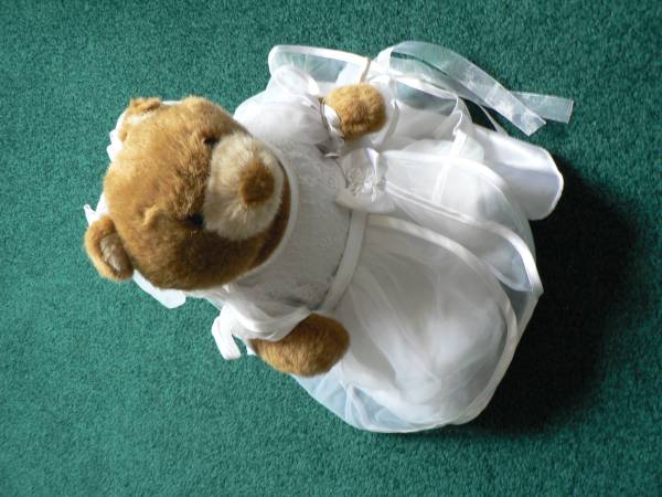 Build-a-bears large brown bear in wedding dress - vintage 1