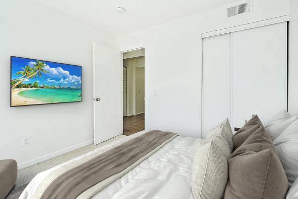 $2,660 / 2br - 997ft2 - On-site Maintenance, Landscaped Recreational Areas, 2 Bed (Santa Clarita-Newhall)63840112455169120